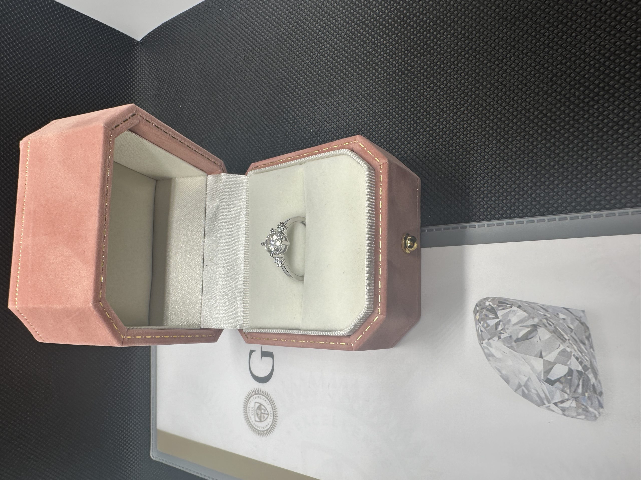 一粒ダイヤネックレス ダイヤモンド 1 カラット 天然ダイヤモンド1.01ct GIA証明書 AU750指輪