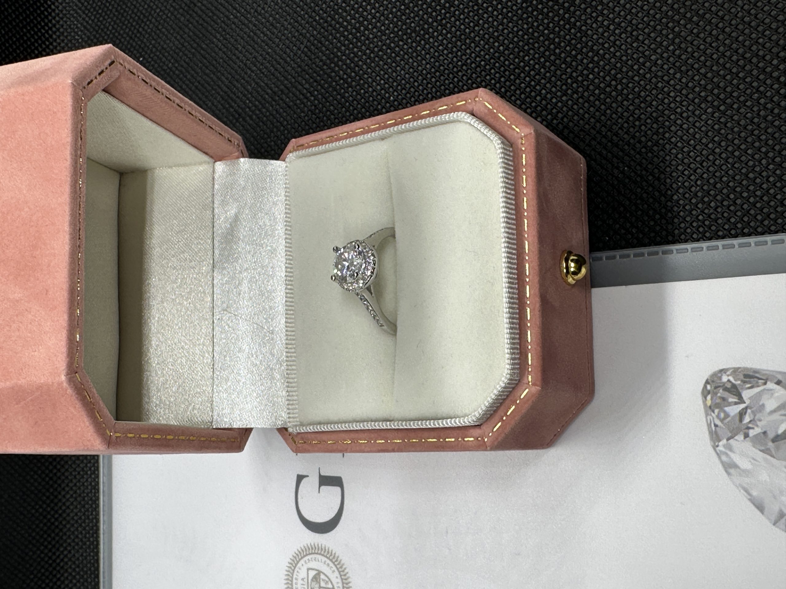 一粒ダイヤネックレス スイート テン ダイヤモンド 天然ダイヤモンド1.01ct GIA証明書 AU750指輪